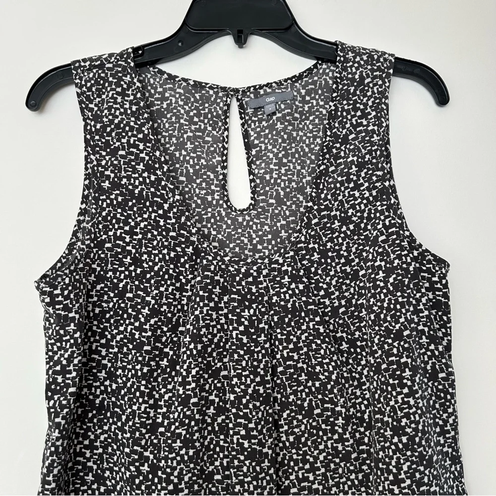 GAP Womens Sleeveless Geo Print Blouse